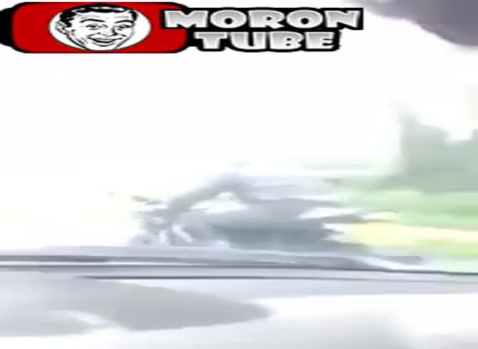 Video :A family meal goes awry!